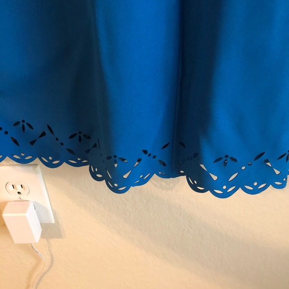 Beautiful scalloped dress 👗 - Picture 2 of 6